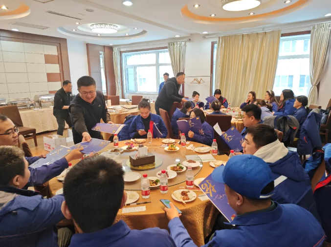 ���ϵľ�����8814(�ɷ�)���޹�˾����