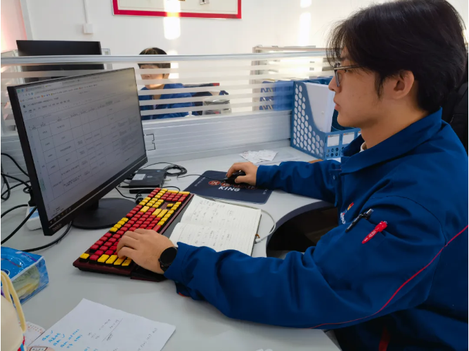 ���ϵľ�����8814(�ɷ�)���޹�˾����