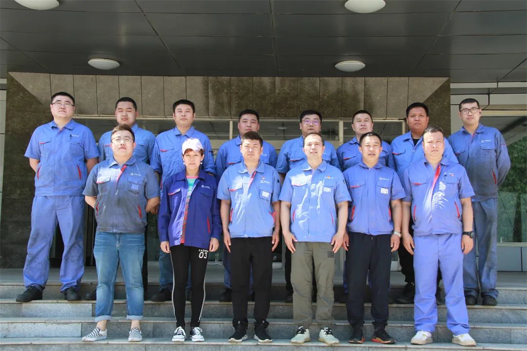 ���ϵľ�����8814(�ɷ�)���޹�˾����