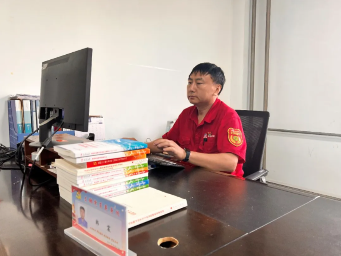 ���ϵľ�����8814(�ɷ�)���޹�˾����