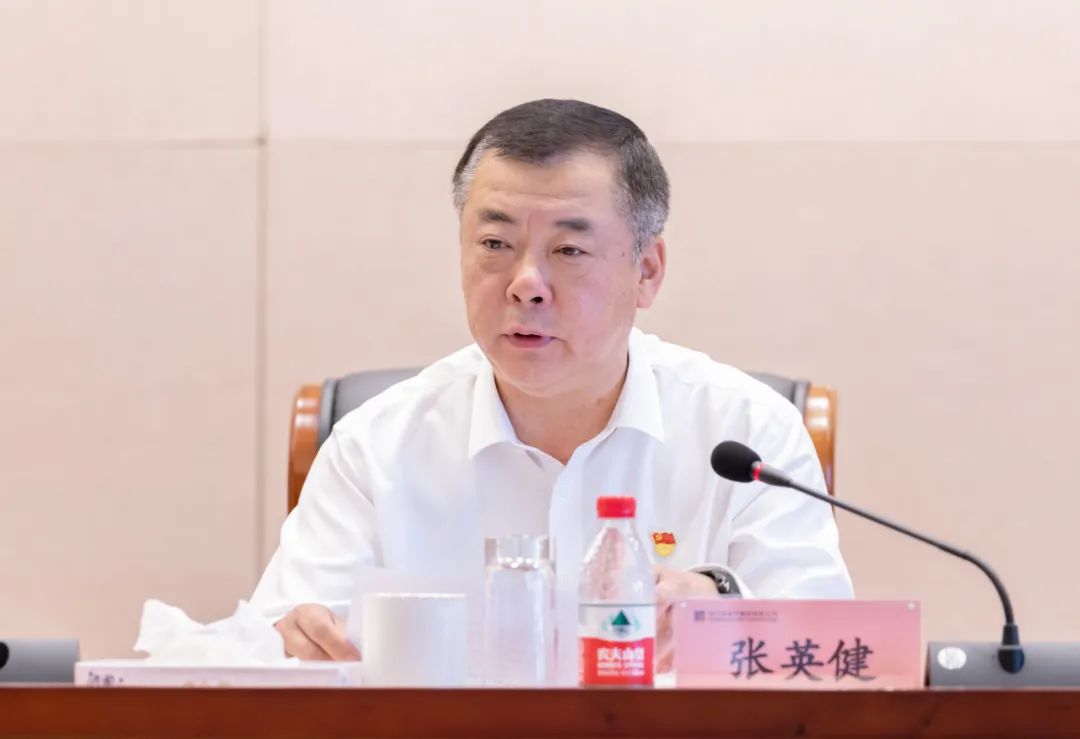 ���ϵľ�����8814(�ɷ�)���޹�˾����